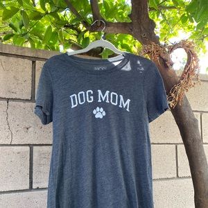DOGMOM tshirt 🐶